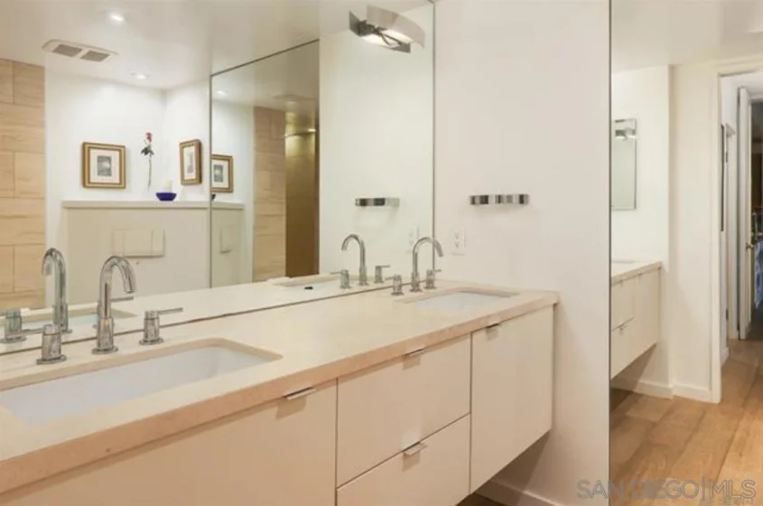 550 Front Street #1007 photo 14