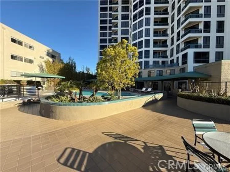 1310 E Ocean #407 photo 40