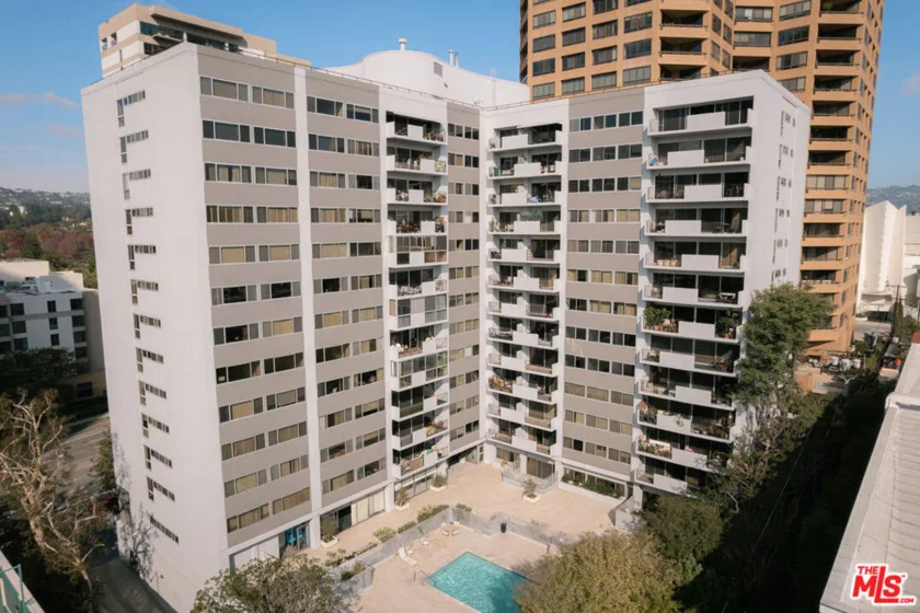 10450 Wilshire Boulevard #12C photo 22