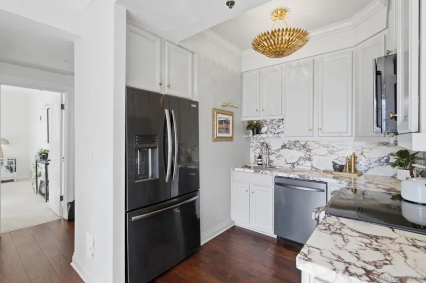 702 Ash Street #704 photo 15