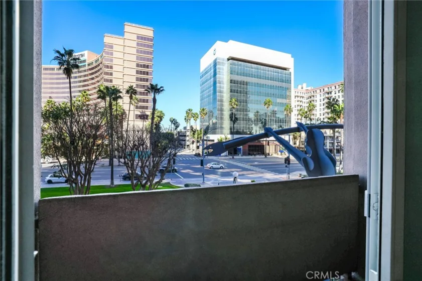 388 E Ocean Boulevard #305 photo 29
