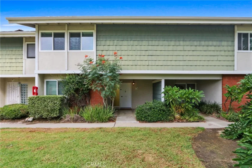 1404 N Tustin #P-3 photo 1