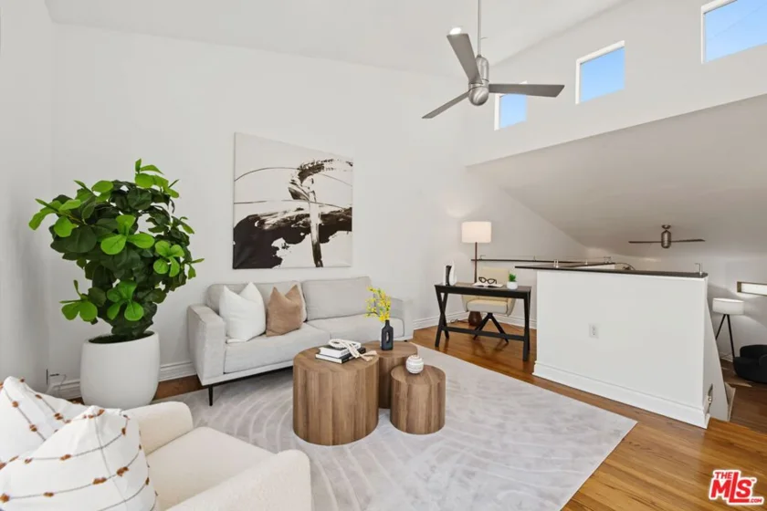 1222 N Kings Road #8 photo 21