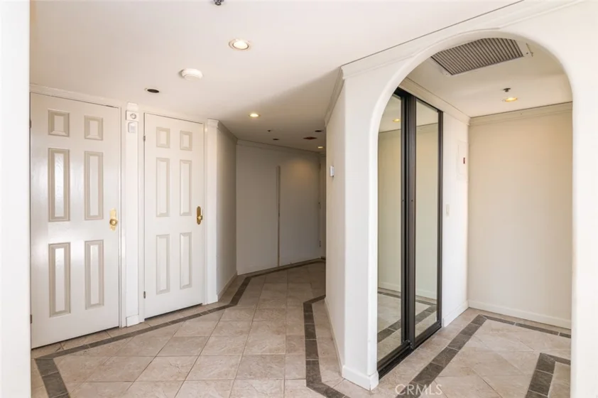 345 Pioneer Drive #1705 photo 12