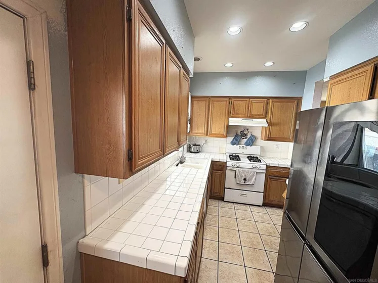 27593 Marian Road photo 10