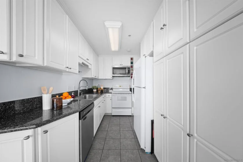 1235 Parker Place #2F photo 7
