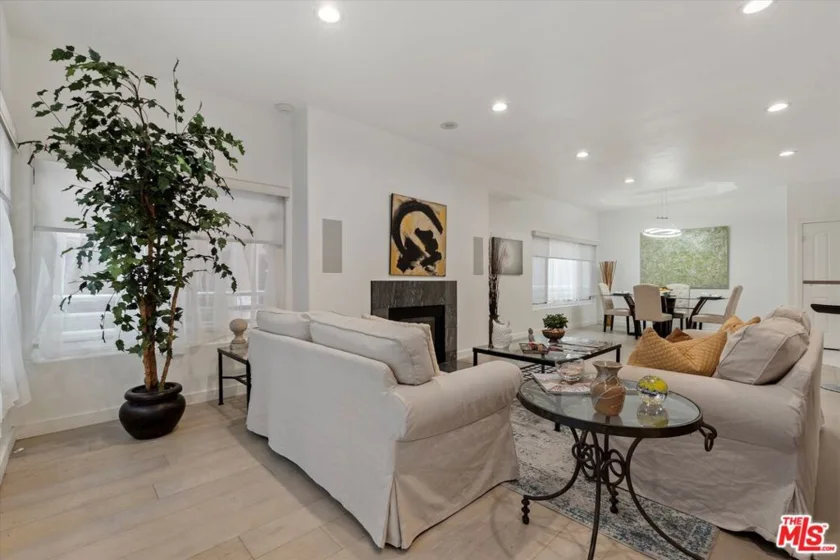 1160 Granville Avenue #108 photo 8