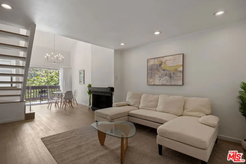 8306 Summertime Lane photo 1