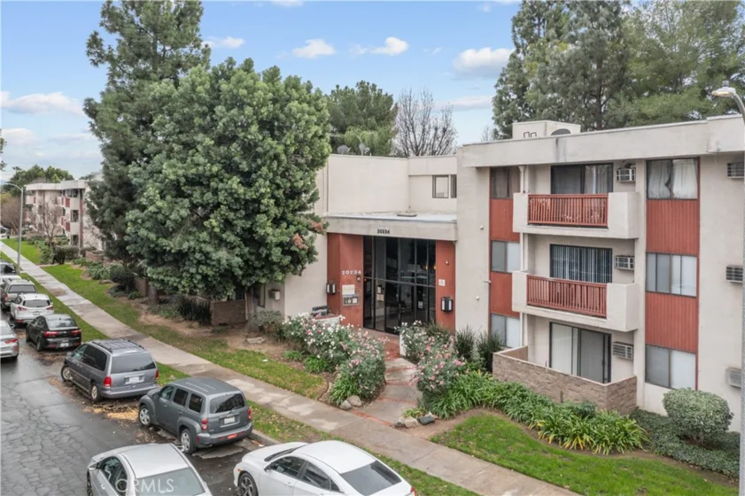 20234 Cantara Street #211 photo 1
