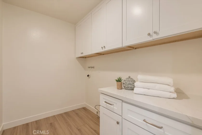 18644 Applewood photo 26