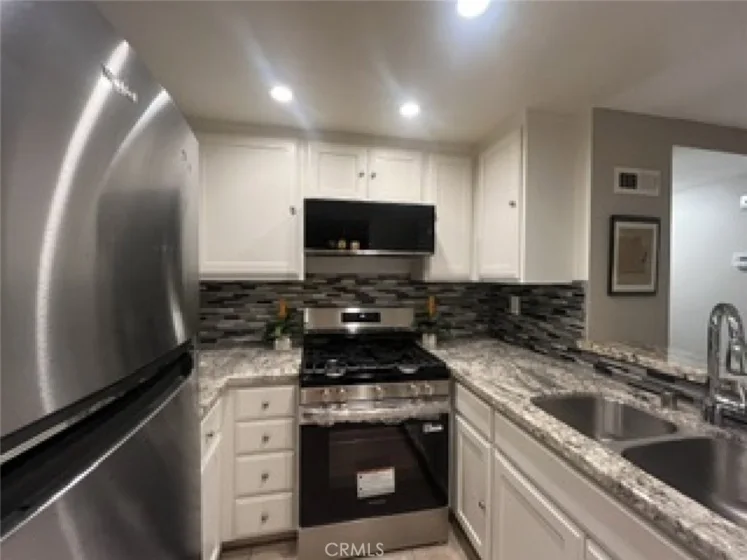 7800 Topanga Canyon #112 photo 22