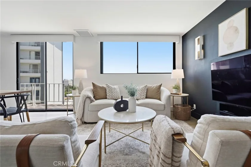 100 S Doheny #707 photo 50