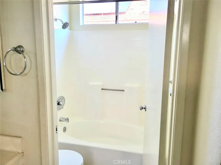 1722 Promenade photo 9