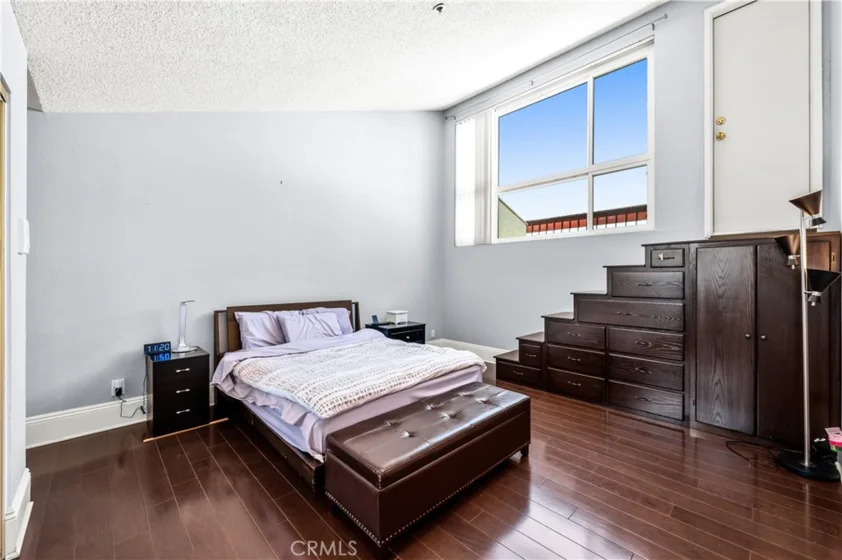 1022 S Marengo #5 photo 23