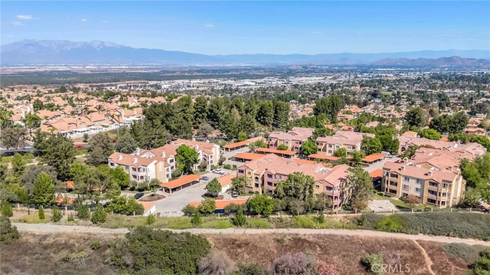 2550 San Gabriel #105 photo 33