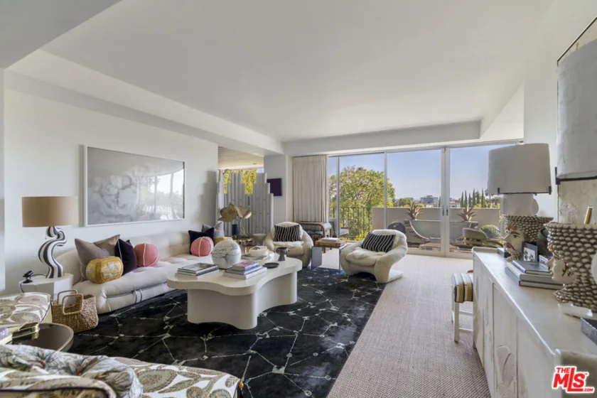818 N Doheny Drive #302 photo 5