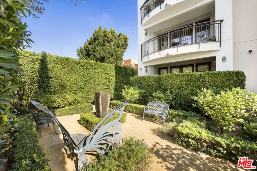 441 S Barrington Avenue #311 photo 17