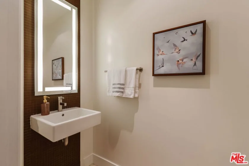 6735 Yucca Street #101 photo 23