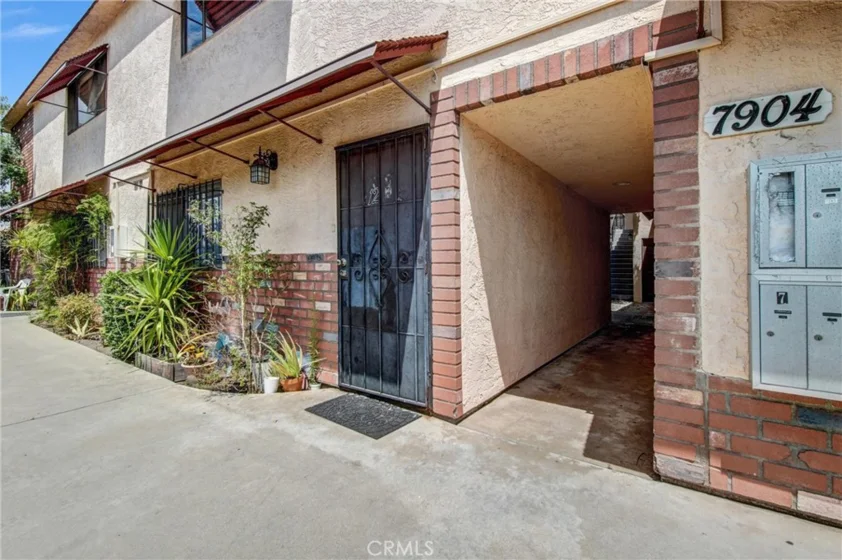 7904 Laurel Canyon #12 photo 24