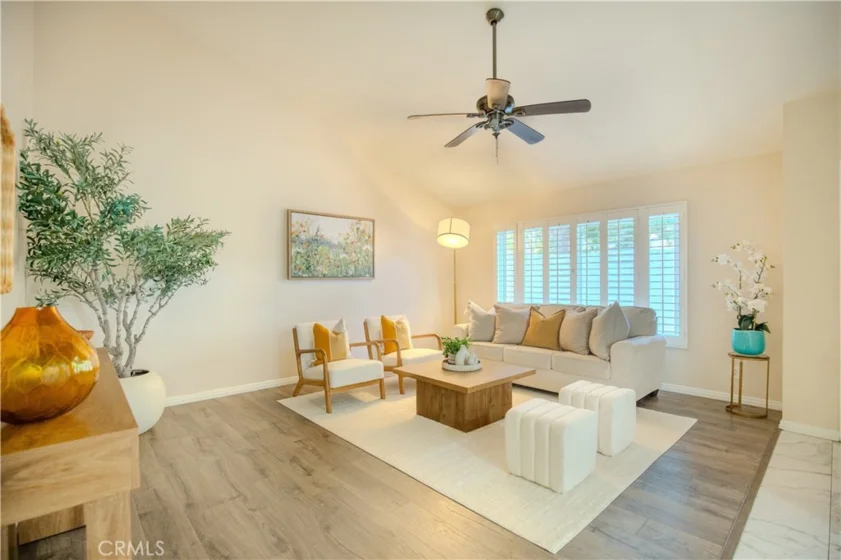 2528 N Tustin #D photo 2