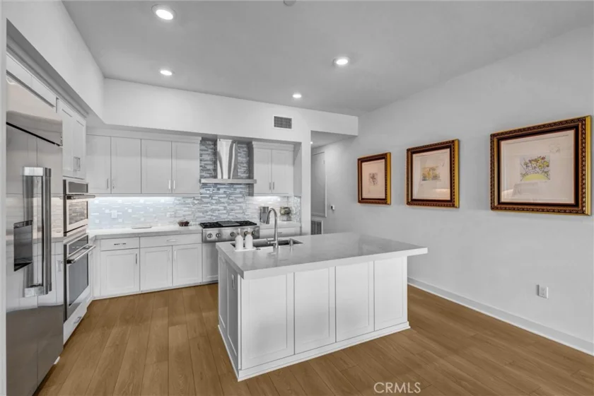 2307 Rivington photo 12