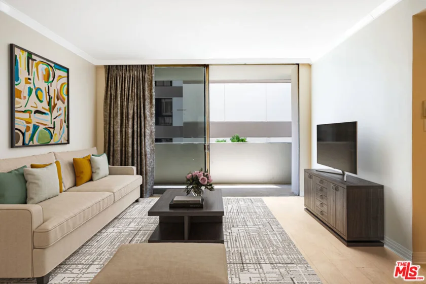 10433 Wilshire Boulevard #405 photo 8