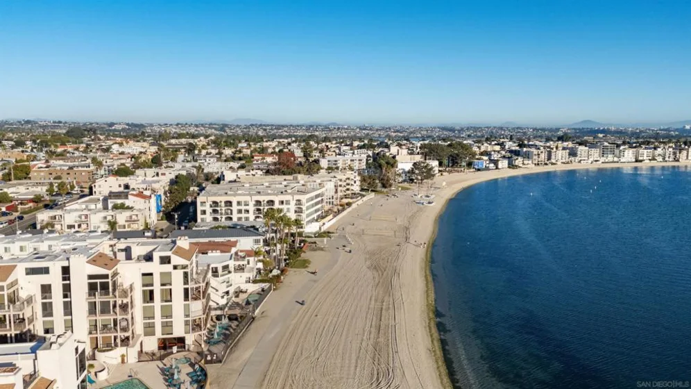 1177 Pacific Beach Drive ##A photo 10