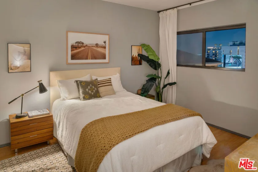 1133 N Clark Street #103 photo 21