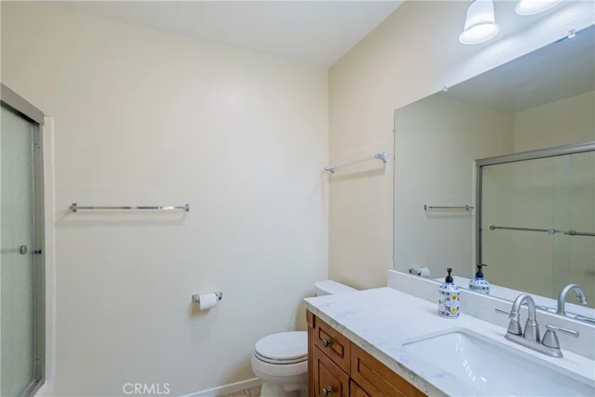 1008 Las Lomas Unit C photo 16