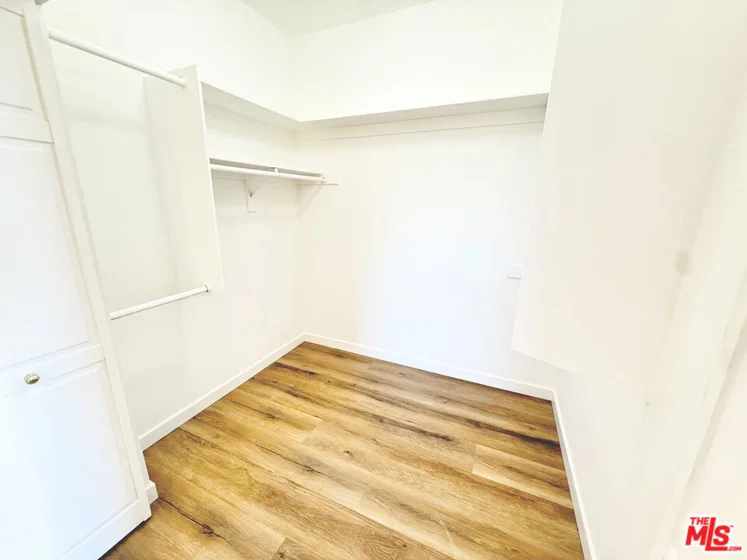 13920 Moorpark Street #308 photo 20