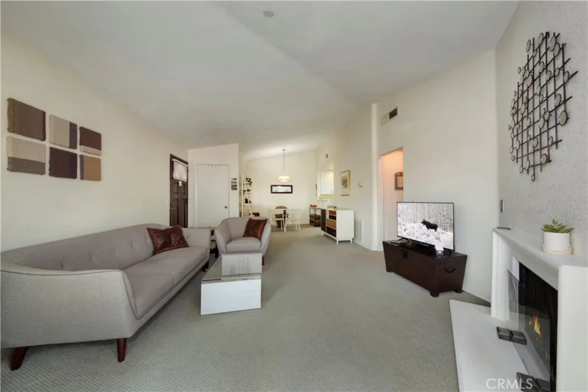 14 Villa Point photo 5