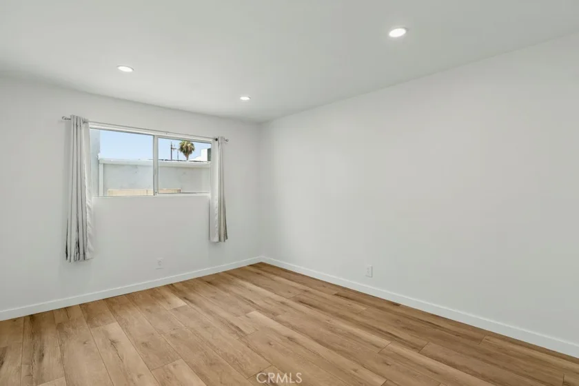 4637 Willis Avenue #306 photo 15