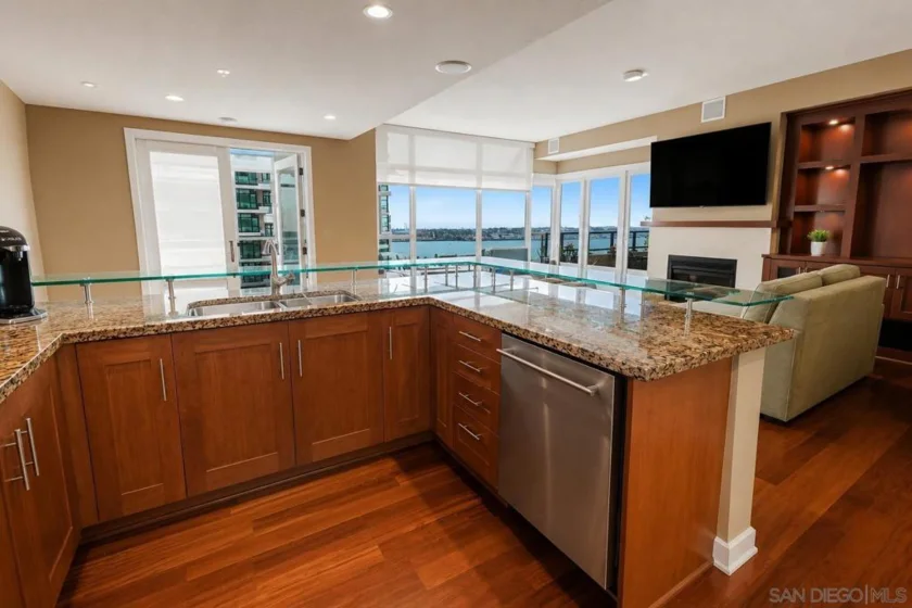 1205 Pacific Hwy #2906 photo 13