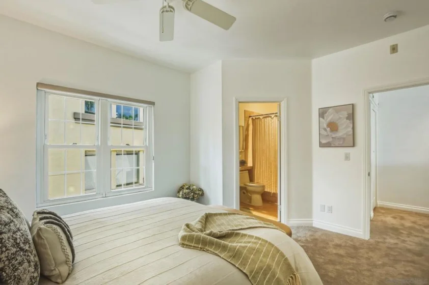 3964 Richmond photo 32