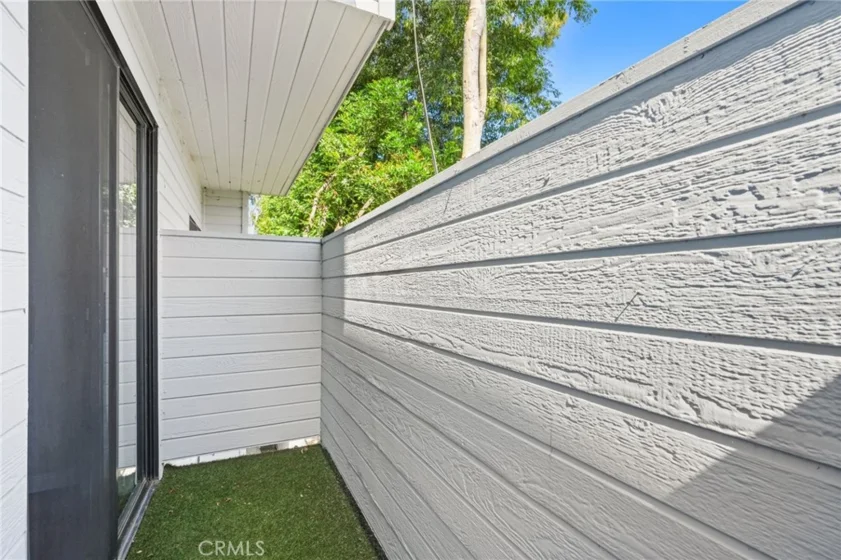 13331 Moorpark Street #216 photo 19