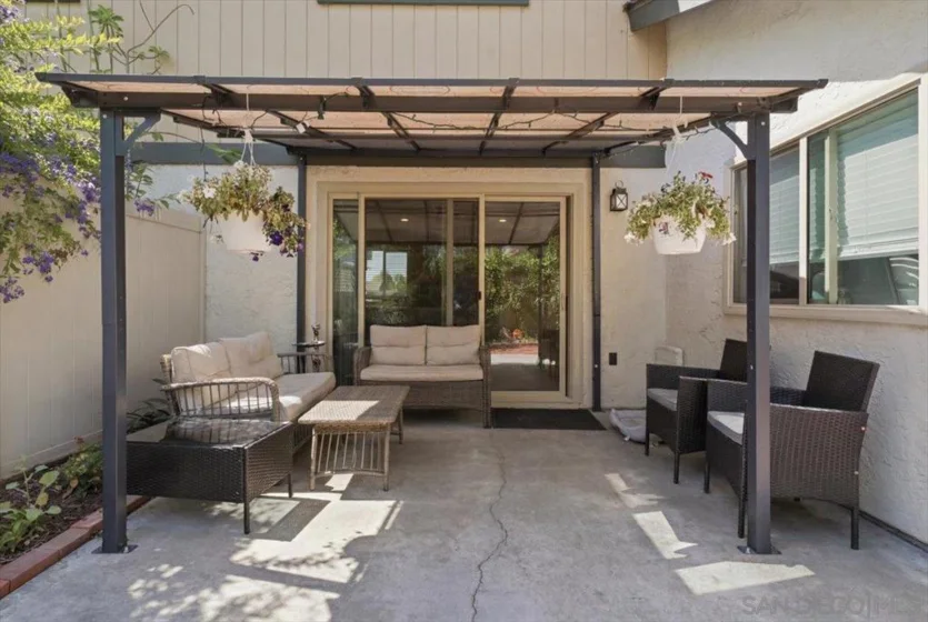 503 Smoketree Glen photo 4