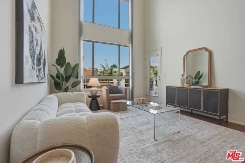 100 S Alameda Street #401 photo 1