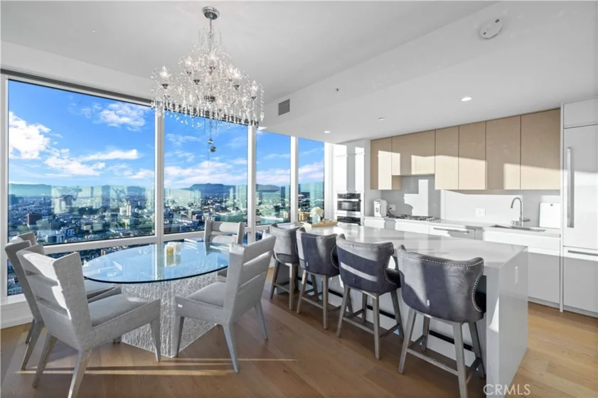 877 Francisco Street #4111 photo 2