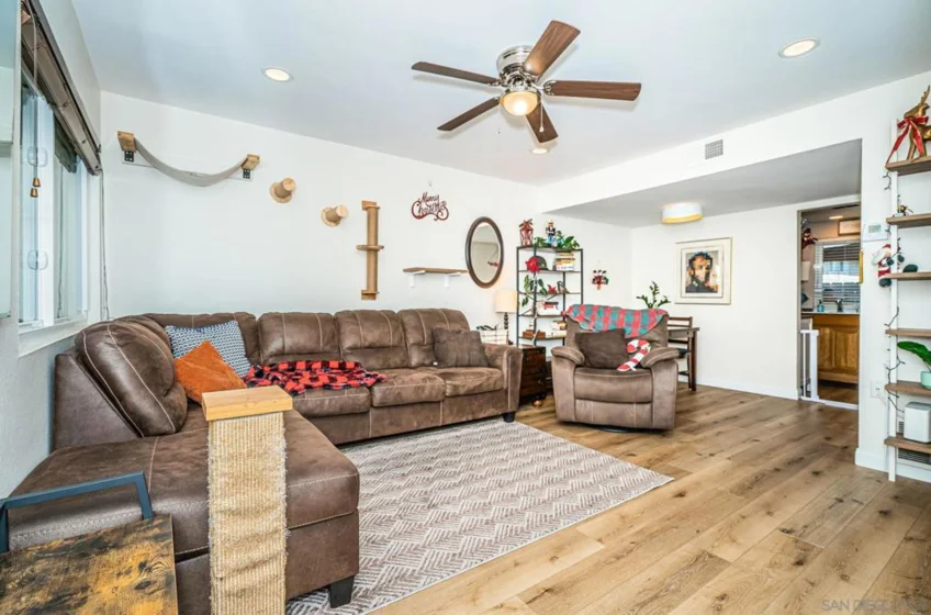 904 Amistad Court #C photo 3