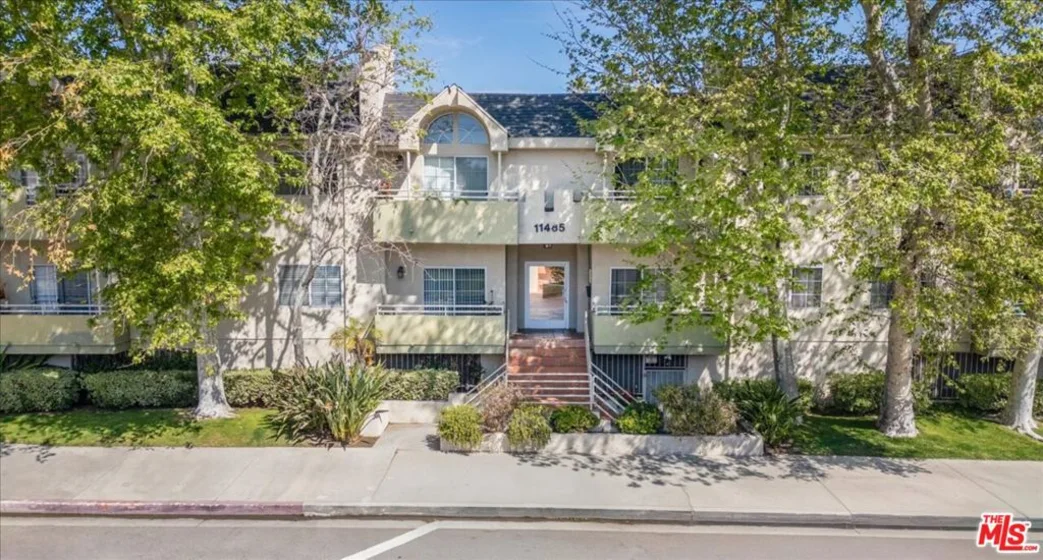 11485 Moorpark Street #10 photo 1