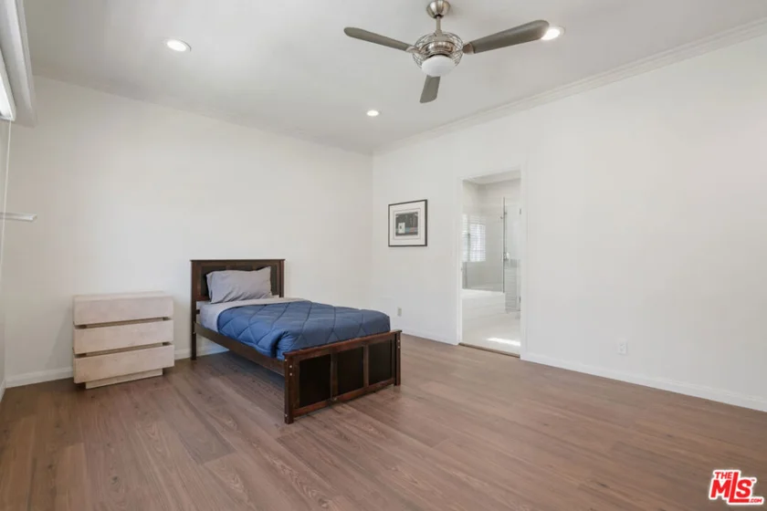 820 S Gretna Green Way #6 photo 31