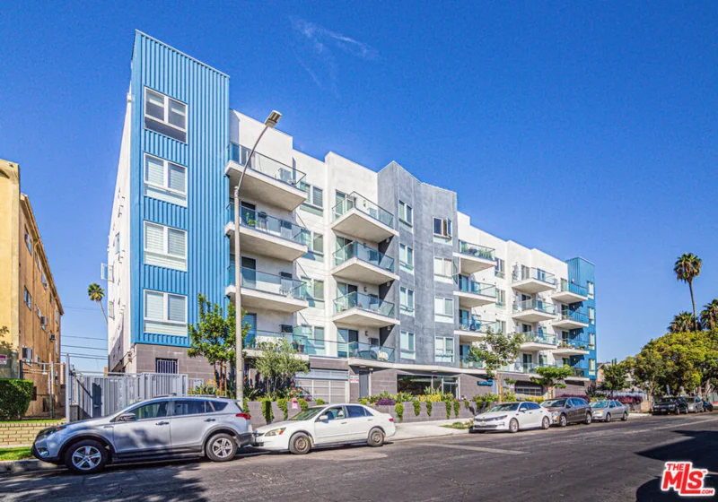105 S Mariposa Avenue #204 photo 34