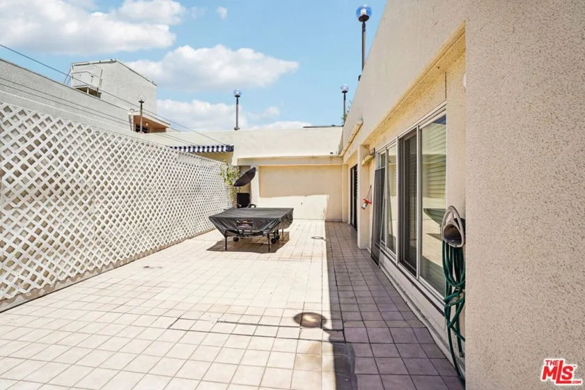 325 N Oakhurst Drive #PH2 photo 55