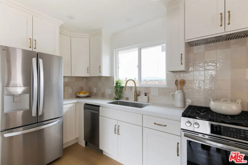 2250 Fernleaf Street photo 18