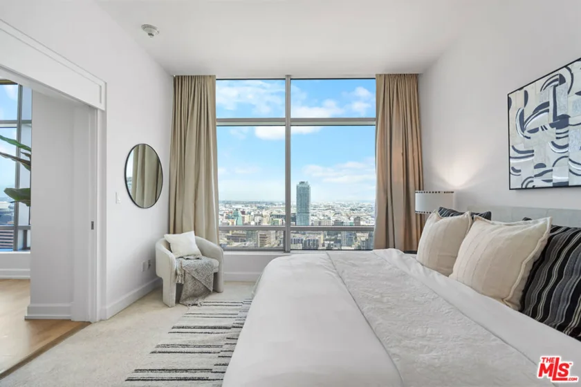 900 W Olympic Boulevard #37E photo 16