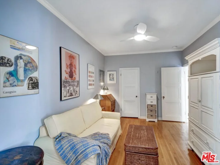1327 N Hayworth Avenue photo 33