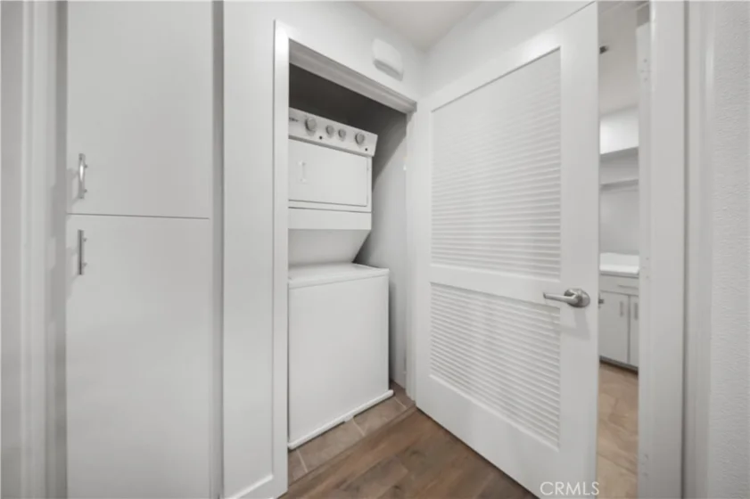 2412 Nolita photo 17