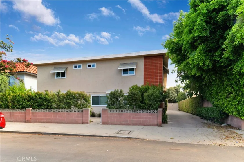 10854 Morrison Street #3 photo 1