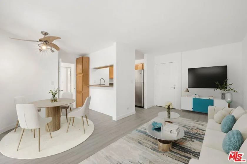 1440 Veteran Avenue #407 photo 3