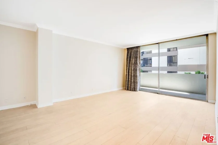 10433 Wilshire Boulevard #405 photo 14